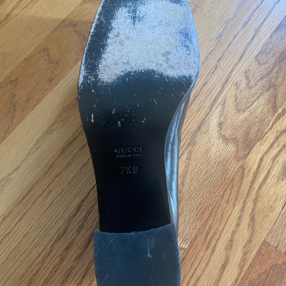 Gucci 7.5 Navy Heels - Picture 4 of 4